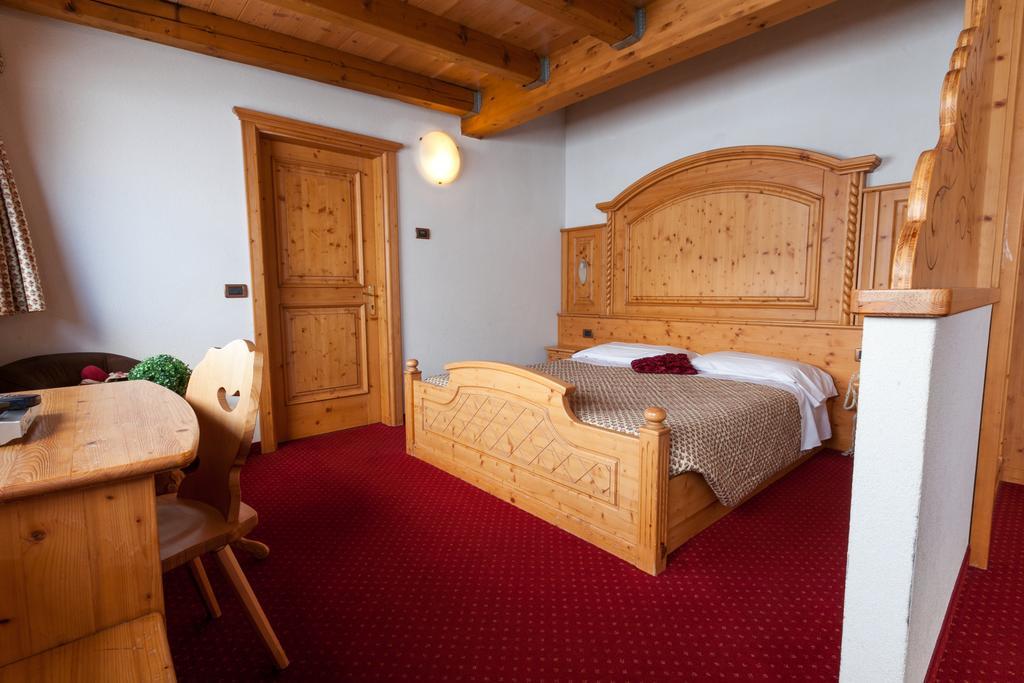 Sporting Hotel Passo del Tonale Exterior photo